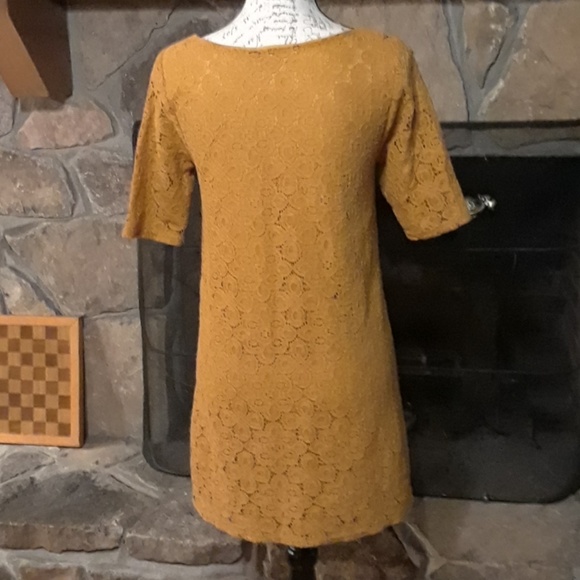 Everly Lacy Dress - Picture 3 of 6